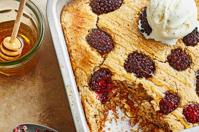 Blackberry Baked Oats with Ice Cream and Honey